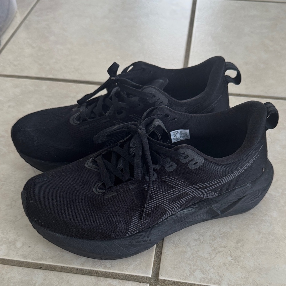 Asics Novablast 5
